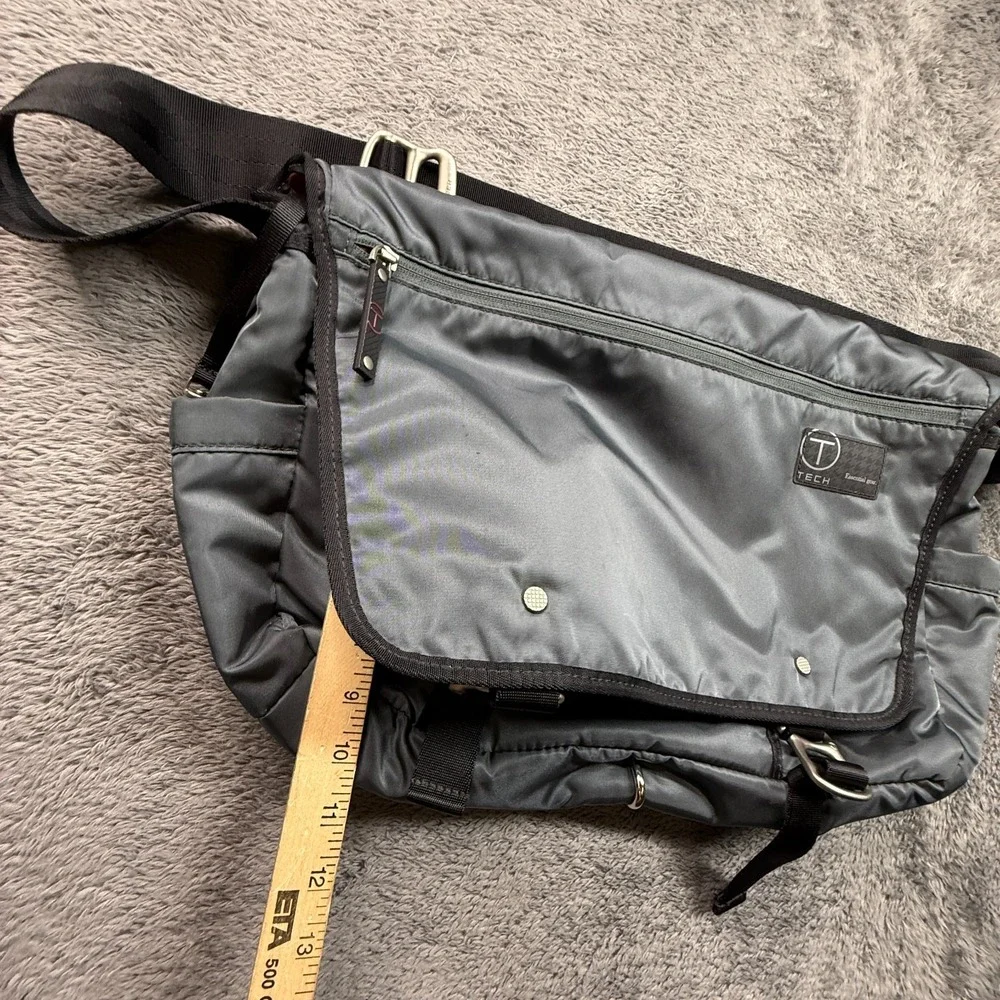 Tumi Usher Messenger Bag The Icon Collection Gray Tumi T Tech
